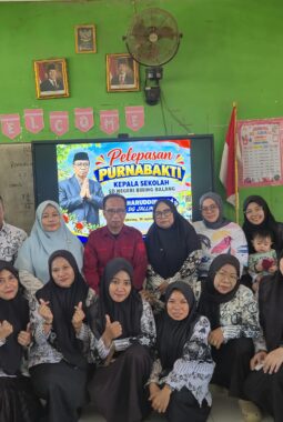 Hampir 40 Tahun Mengabdi H Paharuddin Tinggalkan Jejak di SDN Biringbalang